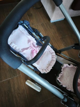 Carrito gemelar para muñecas