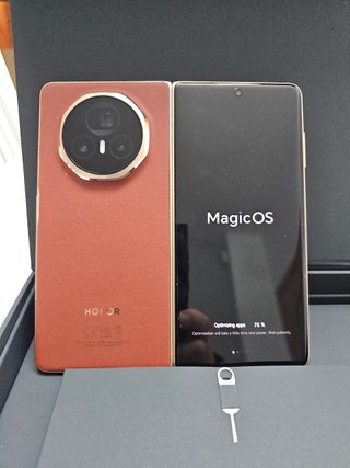 Honor Magic V3 Burdeos