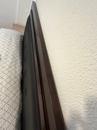 Cabecero elegante de madera y piel