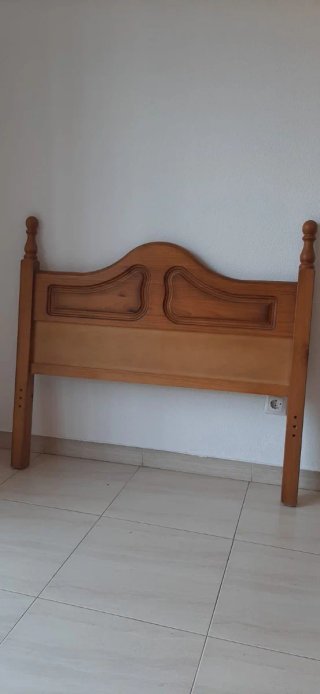 Cabecero de cama de madera