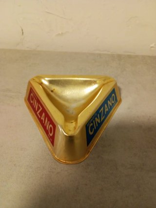 Cenicero antiguo Vermouth Cinzano