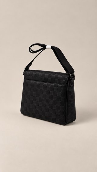Borsa a tracolla da uomo effetto scacchiera