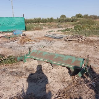 Fresadora o rotavator de tractor.