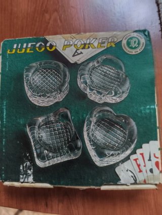 Juego 4 Ceniceros Cristal Vintage Poker