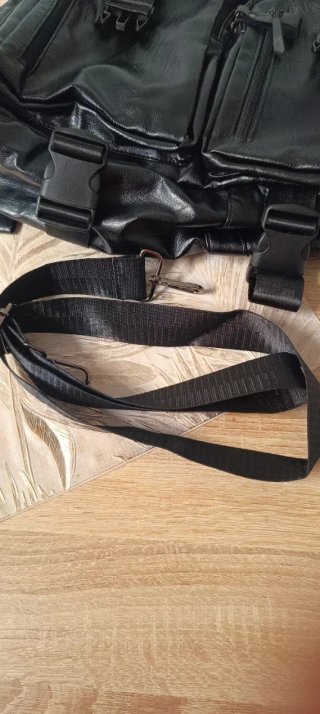 Mochila de viaje negra