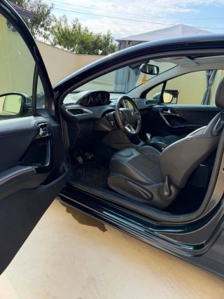 Peugeot 208 Preto 1.6 gasolina