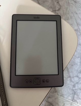 Amazon Kindle 4 generación con funda