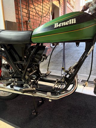 Benelli 250 2 c en restauración