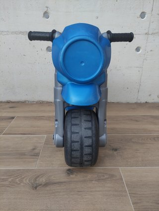 Moto correpasillos Feber azul