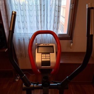 Cinta de correr y elíptica BH
