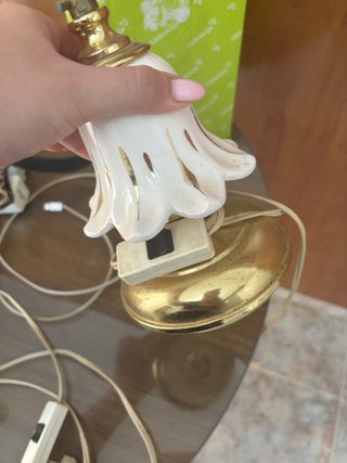 Lámparas de mesita vintage doradas y blancas