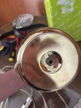 Lámparas de mesita vintage doradas y blancas