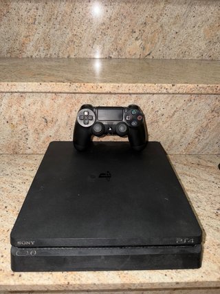PS4 Slim 1TB Negra + 2 Mandos