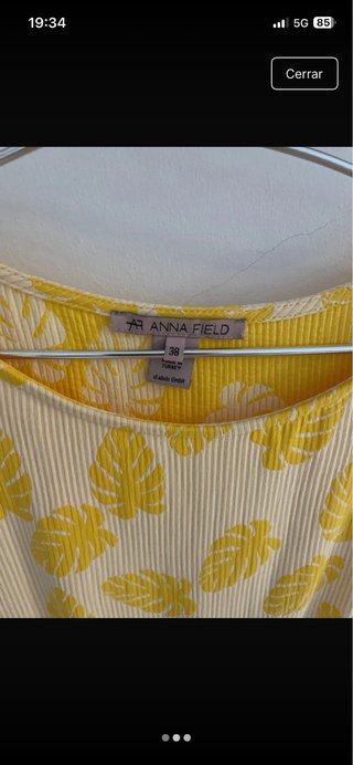 Vestido amarillo estampado hojas