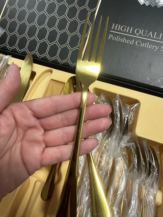 Cubertería dorada 20 piezas