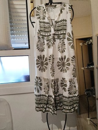 Vestido blanco y verde estampado
