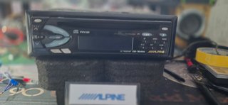 Autoradio Alpine CDE-7854R Anni '00