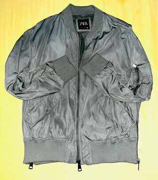 Chaqueta Bomber Zara Verde Militar Talla M