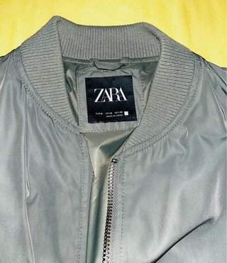 Chaqueta Bomber Zara Verde Militar Talla M