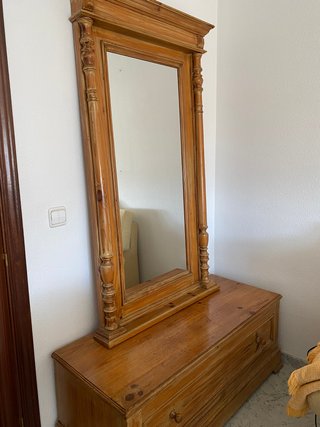 Mueble de entrada con espejo