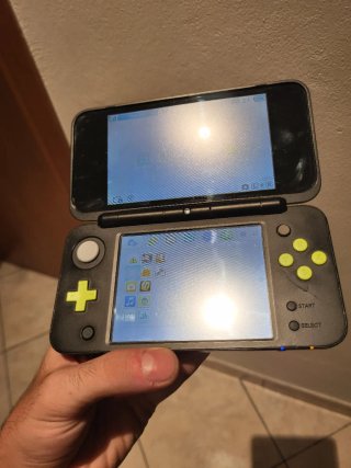 Nintendo 2DS XL Nero/Verde
