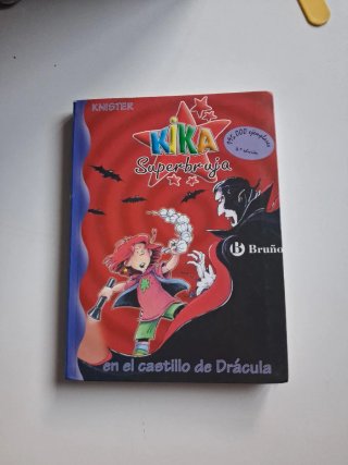 2 libros de kika superbruja