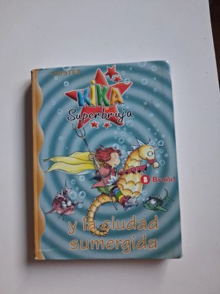 2 libros de kika superbruja