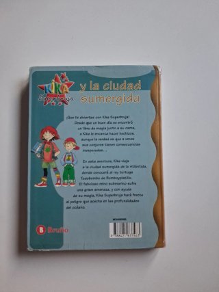 2 libros de kika superbruja