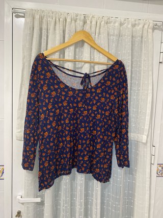 Camisa floral azul y naranja sin estrenar