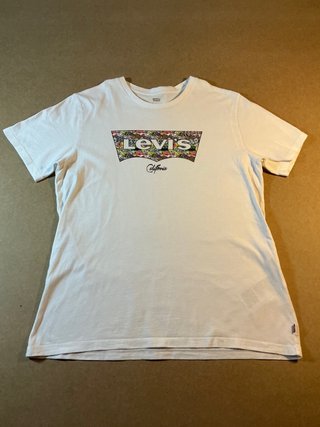 Lote 3 Camisetas Mujer Levi’s, Nike, Calvin Klein
