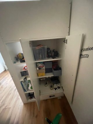 Cama alta con escritorio y estantería