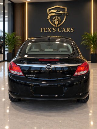 Opel Insignia 2011