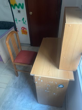Escritorio de madera, regalo silla
