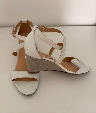 Sandalias cuña blancas