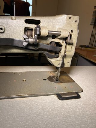 Máquina de coser SEIKO triple arrastre