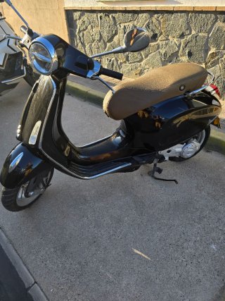 Vespa Primavera 50cc 4T Scooter