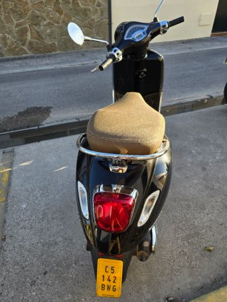 Vespa Primavera 50cc 4T Scooter