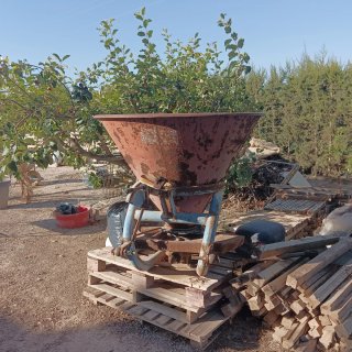 Abonadora conica