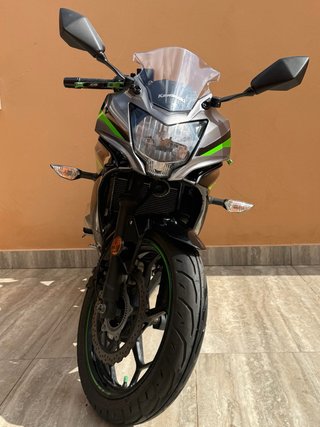 Kawasaki Ninja 125 2024 - en perfecto estado