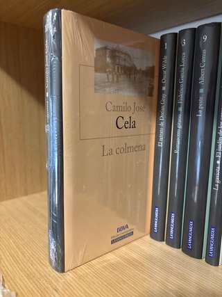 Coleccion libros grandes exitos de La Vanguardia.