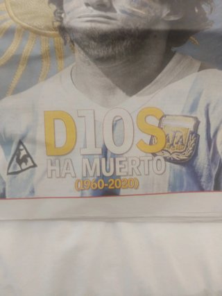 Periódico Maradona D10S HA MUERTO