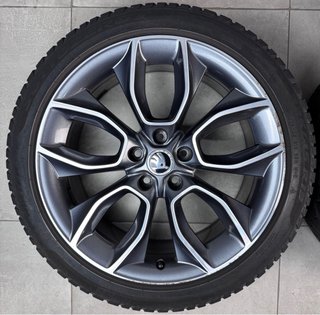 LLANTAS SKODA KAROQ RS 19 ORIGINALES CON NEUMÁTICO