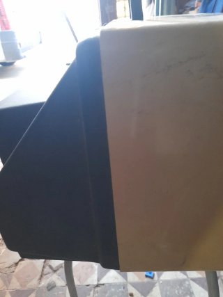 Televisor Antiguo Sharp Beige