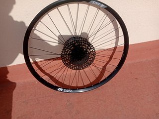 27.5 x30 DT Swiss enduro rueda ebike trasera nuev