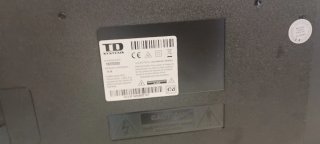TD Systems TV 40 Smart TV. Medidas 64x106,5x12