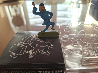 Figura plana plomo Tintín Traje Chino/El Loto Azul