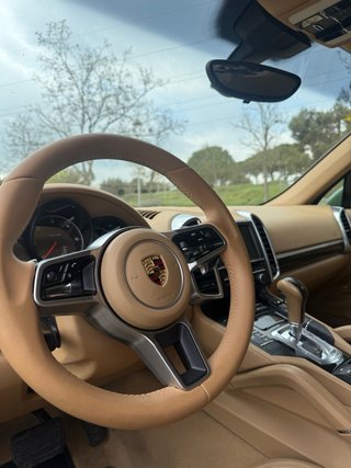 Porsche Cayenne 2011