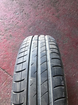Rueda 175/70 R13 82T con Llanta