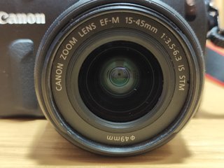 Canon EOS M c/ EF-M 15-45mm f/3.5-6.3