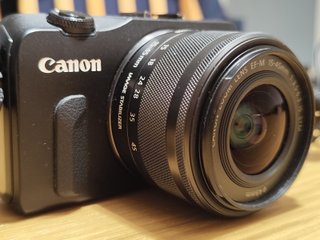 Canon EOS M c/ EF-M 15-45mm f/3.5-6.3